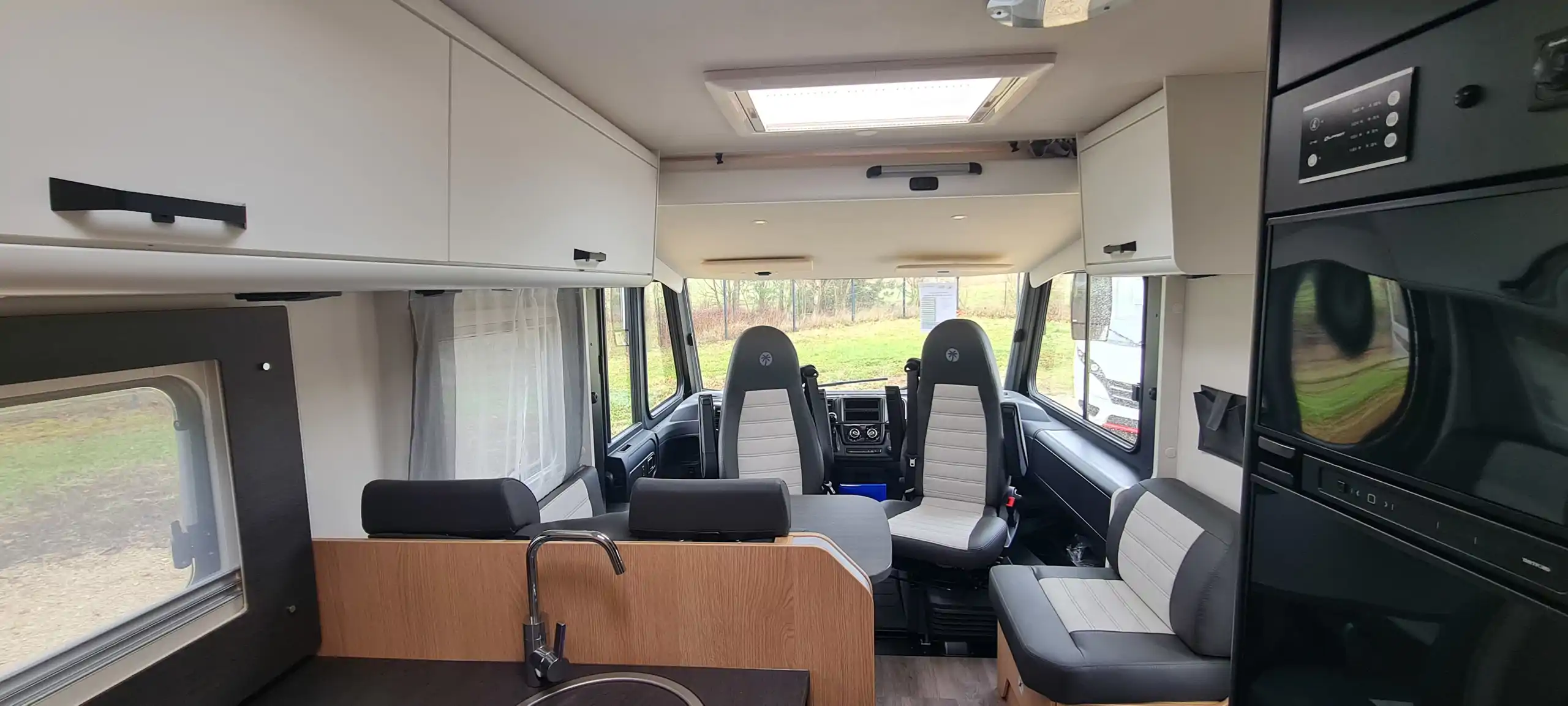 Image Sunlight I 69 L Adventure edition