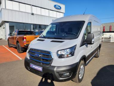 Voir le détail de l'offre de cette FORD Transit 2T Fg E 390 L2H2 135 kW (184 ch) Electrique Batterie 75/68 kWh Trend Business de 2023 en vente à partir de 543.22 €  / mois