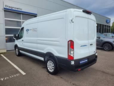 Voir le détail de l'offre de cette FORD Transit 2T Fg PE 350 L3H2 135 kW Batterie 75/68 kWh Trend Business de 2023 en vente à partir de 694 €  / mois