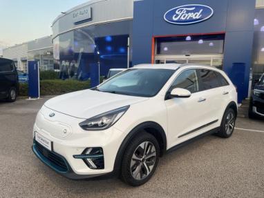 Voir le détail de l'offre de cette KIA e-Niro Design 136ch de 2022 en vente à partir de 227.11 €  / mois