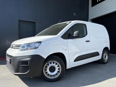 Voir le détail de l'offre de cette CITROEN Berlingo Van M 1000kg BlueHDi 100 S&S Driver de 2019 en vente à partir de 12 999 € 