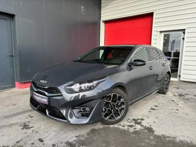 Voir le détail de l'offre de cette KIA Ceed 1.6 CRDI 136ch MHEV GT Line de 2023 en vente à partir de 26 999 € 