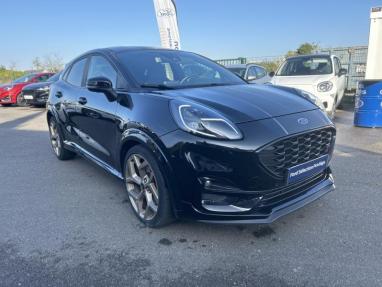 Voir le détail de l'offre de cette FORD Puma 1.5 EcoBoost 200ch S&S ST Gold Edition de 2022 en vente à partir de 287.64 €  / mois