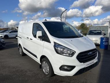 Voir le détail de l'offre de cette FORD Transit Custom Fg 300 L1H1 2.0 EcoBlue 130 Limited 7cv de 2022 en vente à partir de 296.66 €  / mois