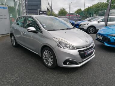 Voir le détail de l'offre de cette PEUGEOT 208 1.2 PureTech 110ch Allure S&S 5p de 2016 en vente à partir de 166.88 €  / mois