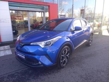 Voir le détail de l'offre de cette TOYOTA C-HR 122h Dynamic 2WD E-CVT de 2018 en vente à partir de 17 899 € 