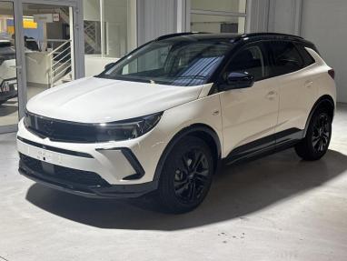 Voir le détail de l'offre de cette OPEL Grandland X 1.2 Turbo 130ch GS Light de 2025 en vente à partir de 27 999 € 