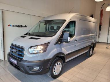 Voir le détail de l'offre de cette FORD Transit 2T Fg PE 350 L2H2 135 kW Batterie 75/68 kWh Trend Business de 2023 en vente à partir de 549.14 €  / mois