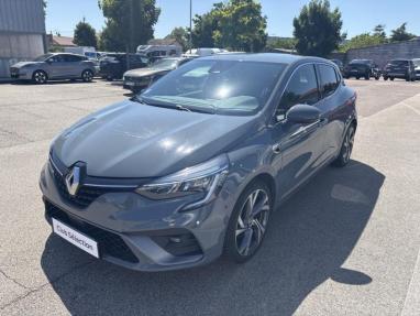 Voir le détail de l'offre de cette RENAULT Clio 1.6 E-Tech hybride 140ch RS Line -21N de 2021 en vente à partir de 17 499 € 