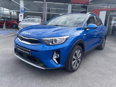Voir le détail de l'offre de cette KIA Stonic 1.0 T-GDi 120ch MHEV Active iBVM6 de 2022 en vente à partir de 16 299 €