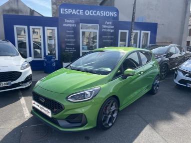 Voir le détail de l'offre de cette FORD Fiesta 1.5 EcoBoost 200ch ST 5p de 2023 en vente à partir de 242.45 €  / mois